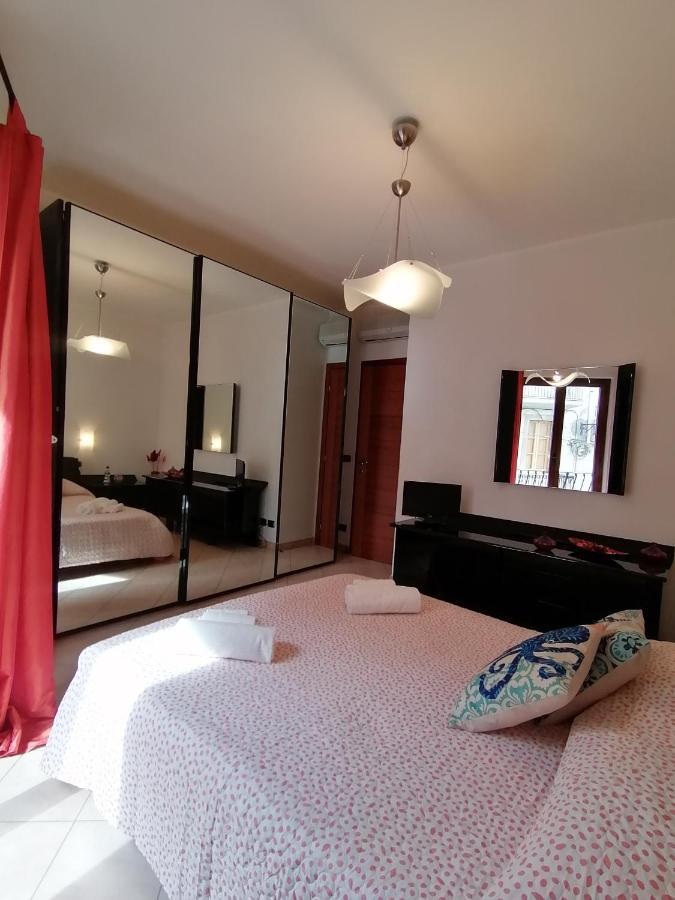 Casa Il Faro Apartman Taormina Kültér fotó